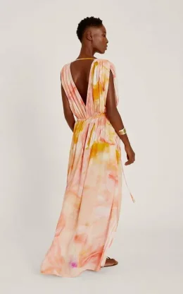 VESTIDO DECOTE PROFUNDO NUVEM