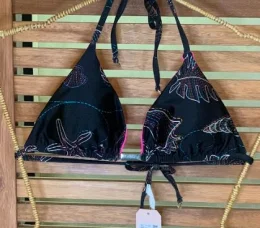 BUSTO ANA CLAUDIA IGUAL EMBUTIDO DUPLA FACE