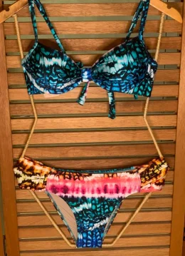 CALA ANA CLAUDIA DRAPEADA MEDIA