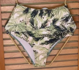 CALCA ANA CLAUDIA HOT PANTS REDUO