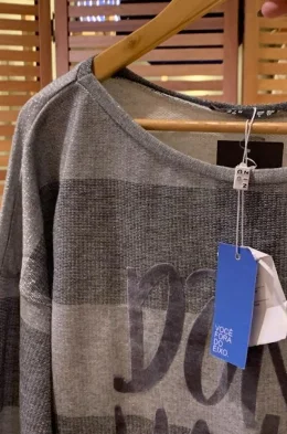 VESTIDO CURTO DECOTE REDONDO COM SILK