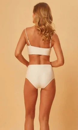 SUTI RETO C/APLIQUE FOLHA BORDADO