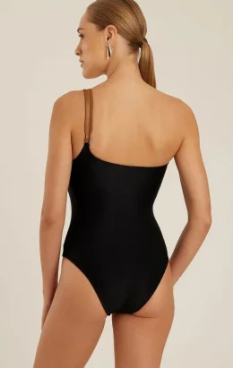 MAIO OMBRO DETALHE PRETO