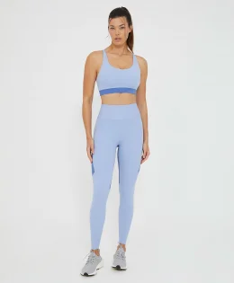 LEGGING COM BOLSO E RECORTES