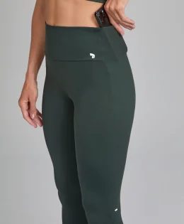 LEGGING BOLSOS LATERAIS E REFLETIVOS VERDE ESCURO