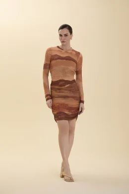 VESTIDO CURTO MAGA LONGA ILHA SICLIA MARROM